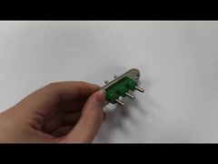 電気自動車のコネクター