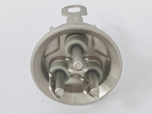 温度冷蔵庫コンプレッサー端末 4J28 ピン 200-400V 電気圧 効率化のためにニッケルで塗装
