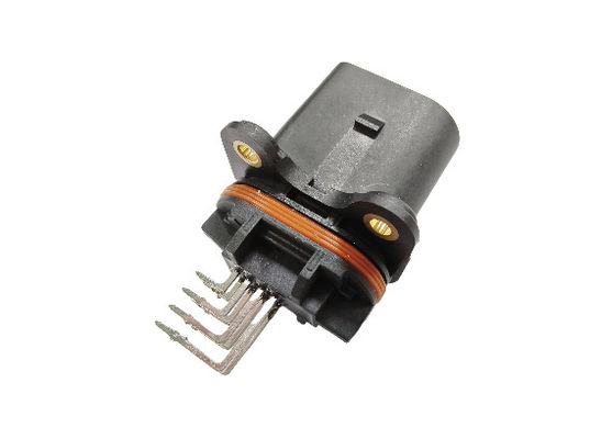 20V AC/DC 定位電圧 PBT 隔熱抵抗 100MΩ Min のヘルメティック接続器