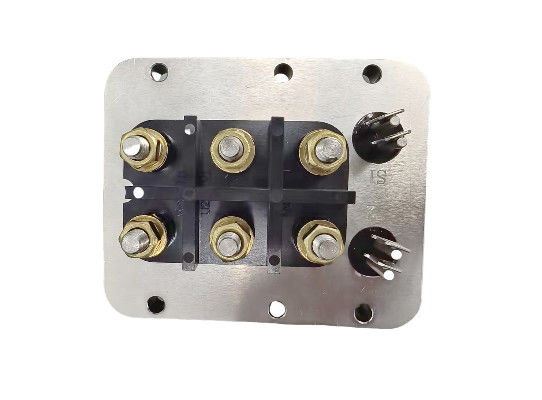 220V 30A-300A スクロールタイプ 電気機器用の無電化ニッケル塗装接続端板
