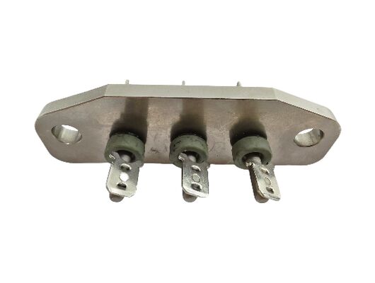 72Vから810Vの電圧定格 オートショップエアコンプレッサー 500VAC耐電圧設計 自動車整備工場向け